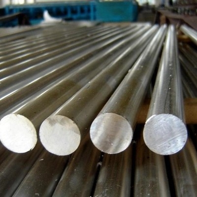 गर्म लुढ़का हुआ / ठंडा लुढ़का हुआ ISO9001 AISI ASTM 301 303 304 ग्रेड स्टेनलेस स्टील गोल बार